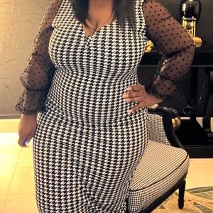 Houndstooth dress with lace sleeves